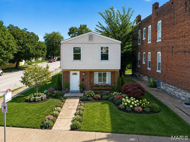 2700 Arsenal ST, St Louis, MO 63118
