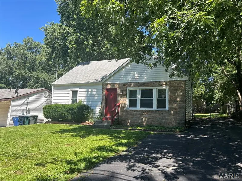 5 Cady DR, Calverton Park, MO 63135