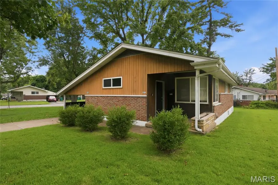 9731 Lanier DR, St Louis, MO 63136