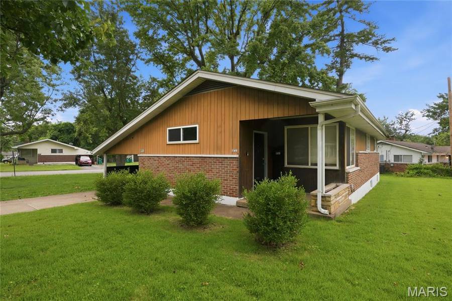 9731 Lanier DR, St Louis, MO 63136