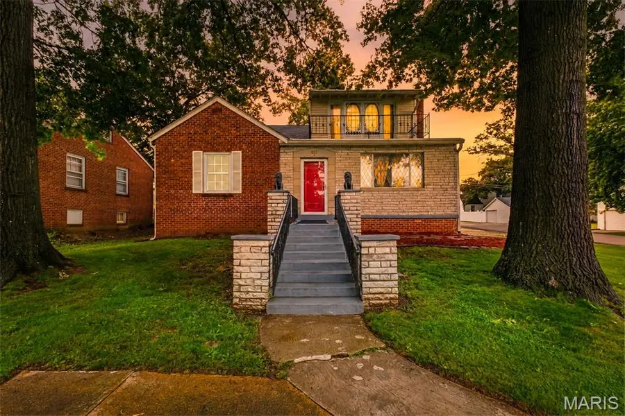 411 Cherry LN, Warrenton, MO 63383