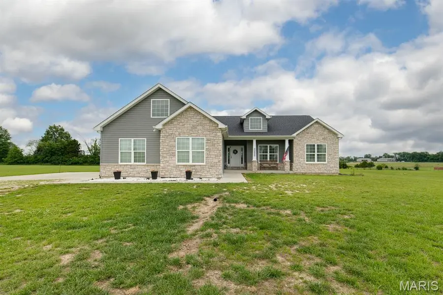 22845 Jewell Lynn CT, Warrenton, MO 63383