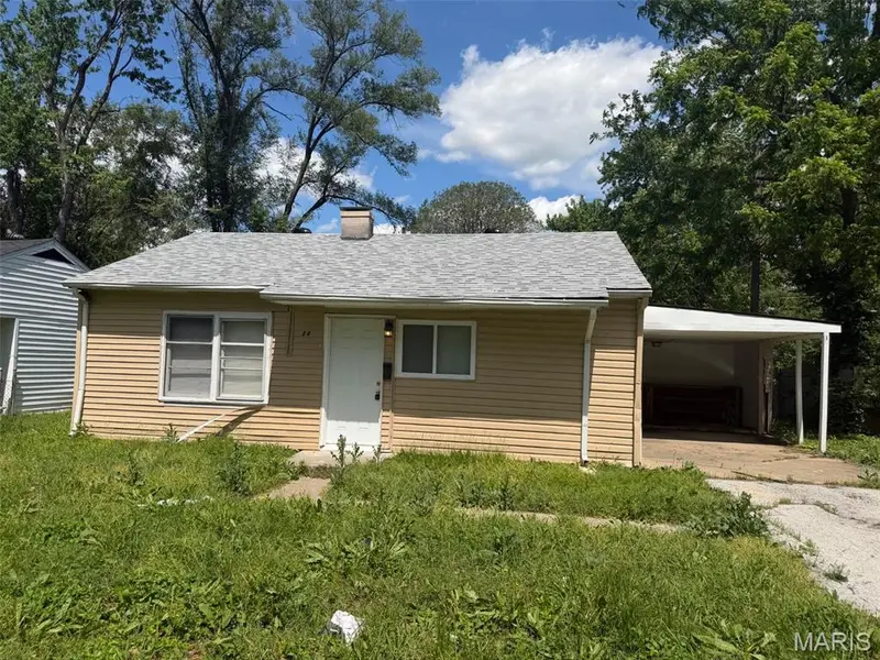 34 Louise LN, Cahokia, IL 62206
