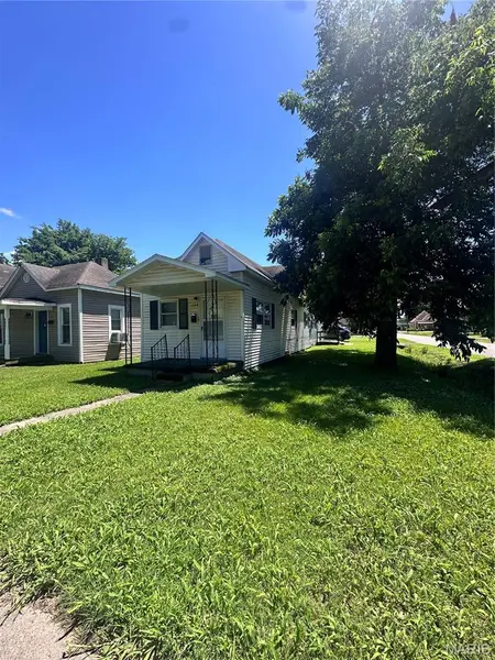 134 Cook AVE, Chaffee, MO 63740
