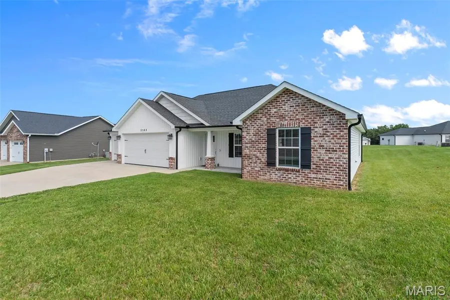 2502 Oak ST, Jackson, MO 63755