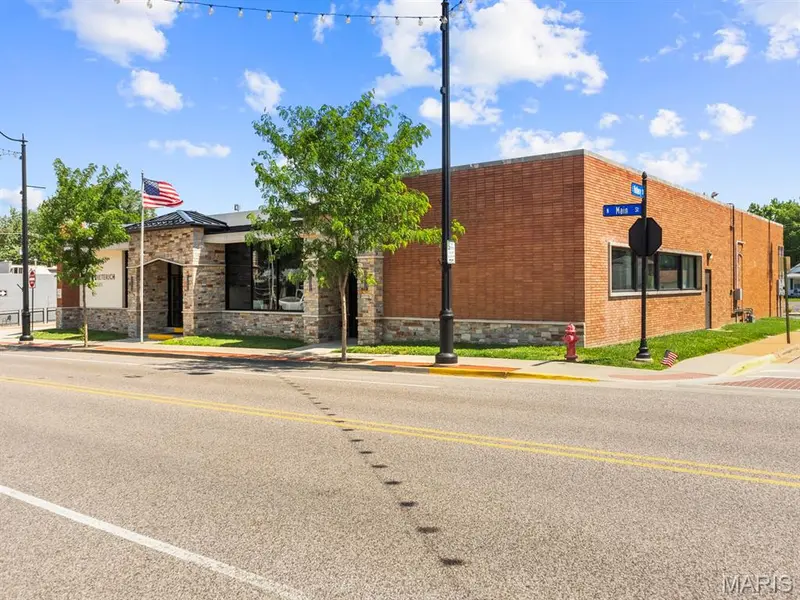 216 N Main ST, Columbia, IL 62236