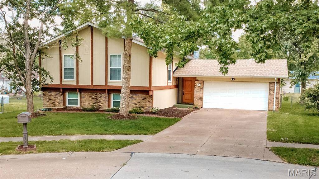 367 Napoli CT, Ballwin, MO 63021
