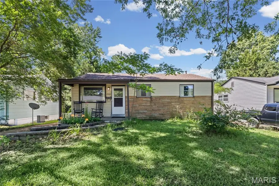 8644 Harold DR, Berkeley, MO 63134