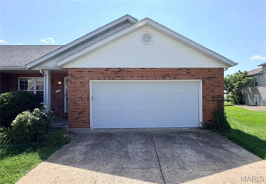4152 Jane LN, Washington, MO 63090
