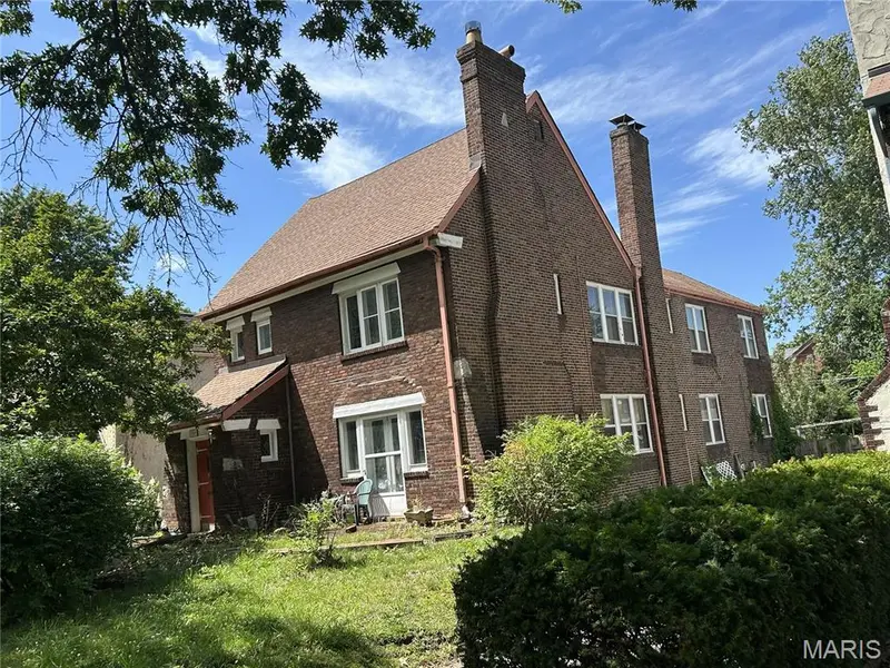 7729 Delmar BLVD, University City, MO 63130