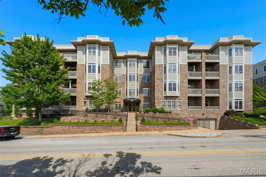 540 N And South RD #204, University City, MO 63130