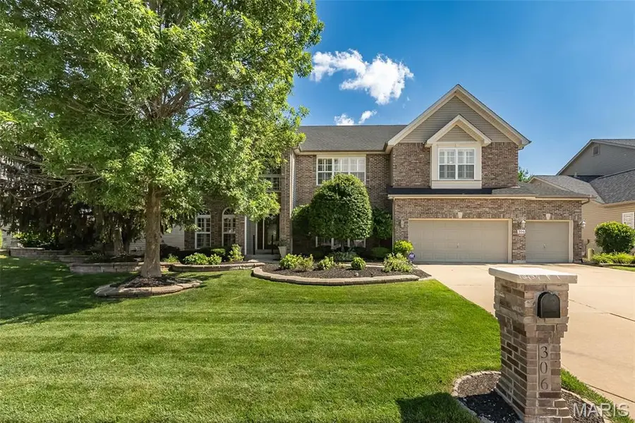 306 Magnolia Valley DR, O'fallon, MO 63366