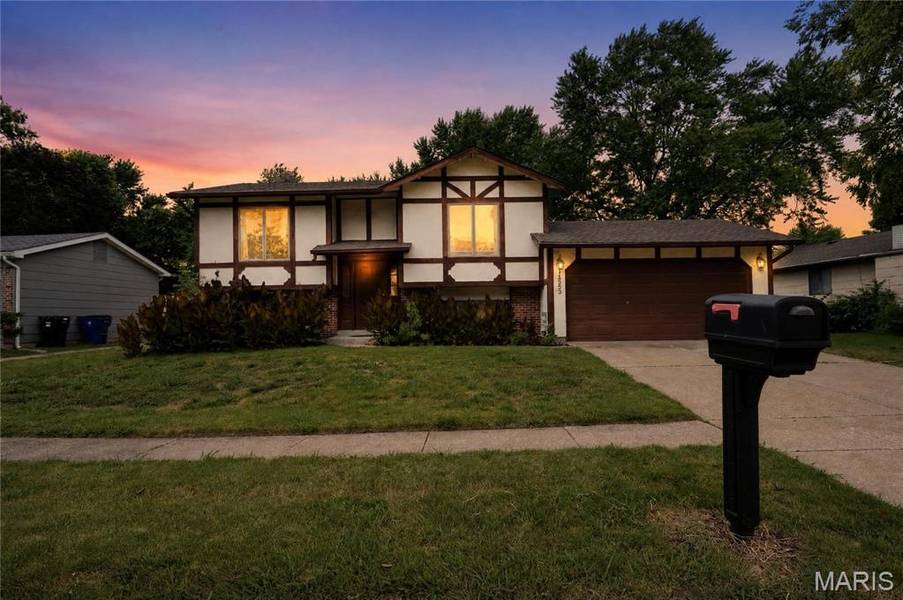 15553 95th AVE, Florissant, MO 63034