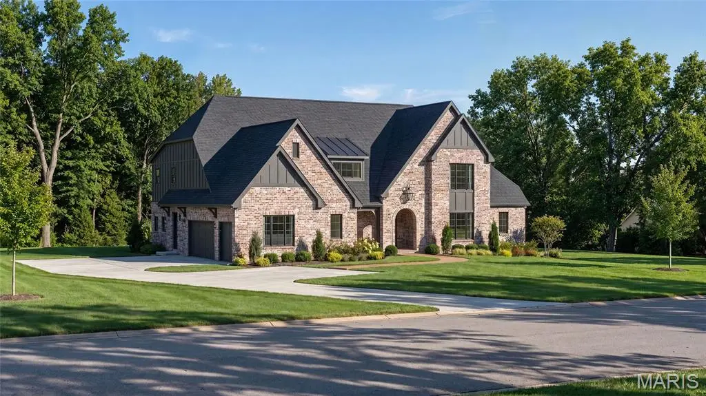 1 TBB Scottsdale @ Manor Hill, Town And Country, MO 63131