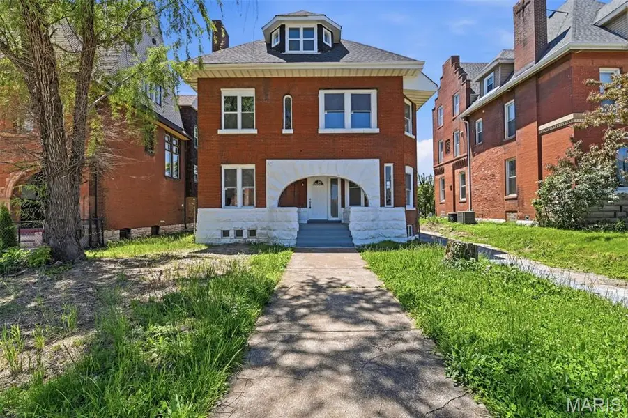 4266 Washington BLVD, St Louis, MO 63108