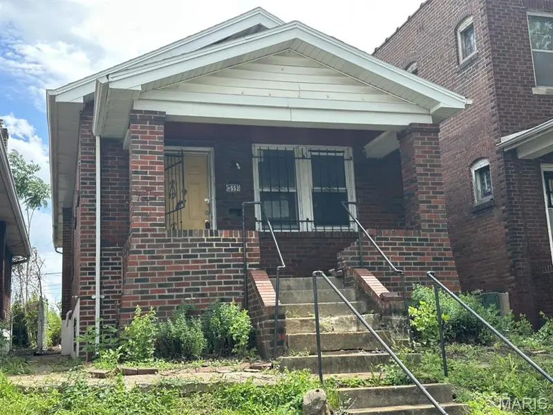 4552 Arlington AVE, St Louis, MO 63120