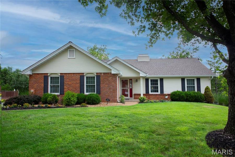 1617 W Field AVE, Ellisville, MO 63011