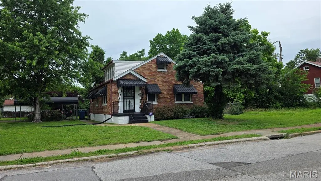 3801 Avondale AVE, St Louis, MO 63121
