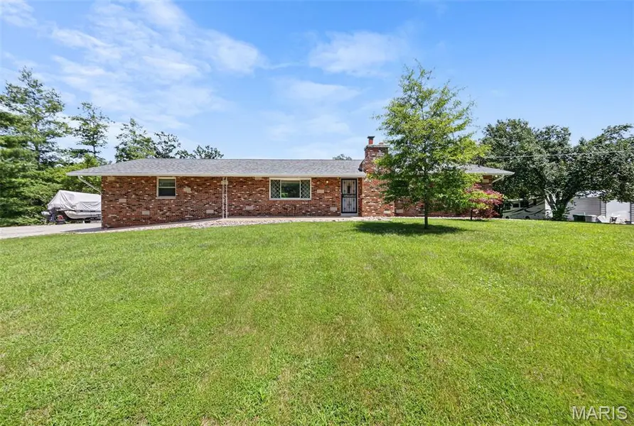 3300 Ketha CIR, Festus, MO 63028