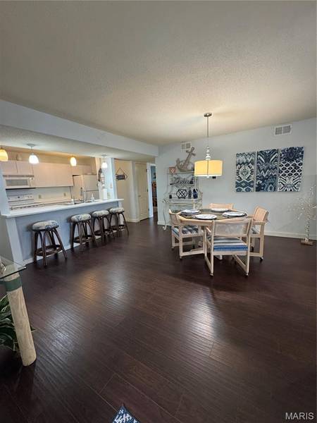 6005 Baydy Peak RD #205, Osage Beach, MO 65065