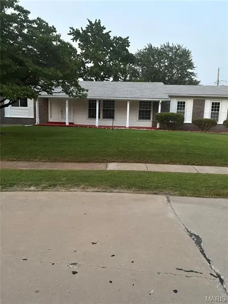 2910 Wellington Drive, Florissant, MO 63033