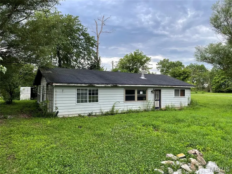 638 Apache DR, Portage Des Sioux, MO 63373