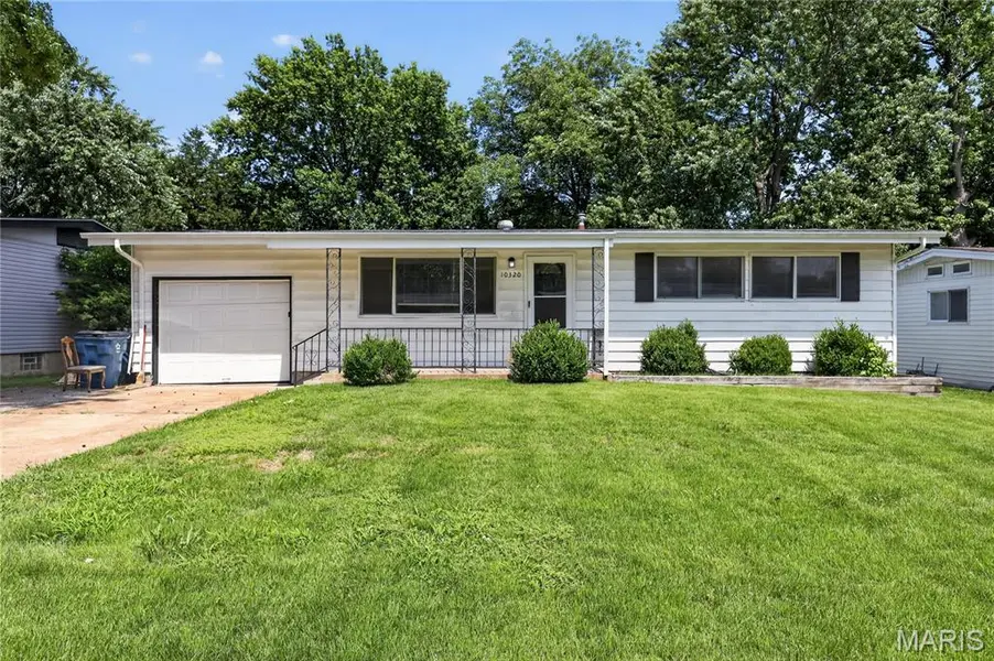 10320 Varnum DR, St Louis, MO 63136