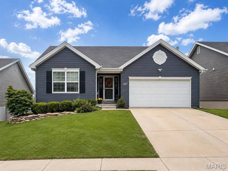 457 Timber Valley TRL, Fenton, MO 63026
