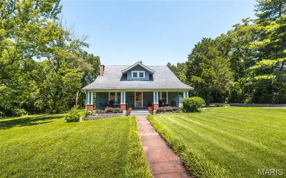 909 W Spencer ST, Cuba, MO 65453