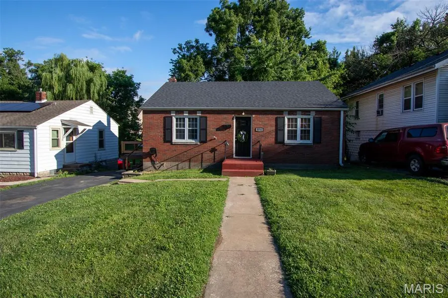 3711 Aberdeen AVE, Alton, IL 62002