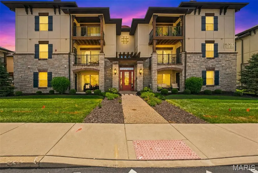 321 Bordeaux WAY, St Peters, MO 63376
