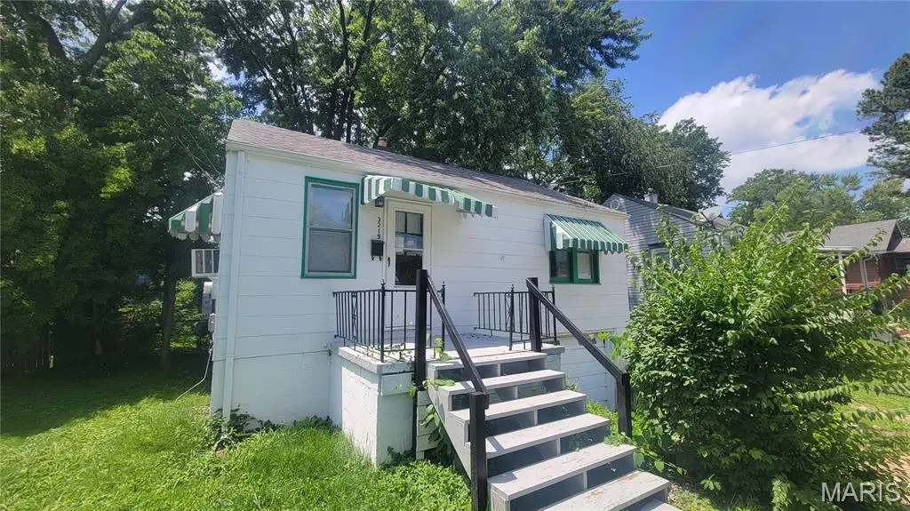 3219 Coles AVE, St Louis, MO 63114