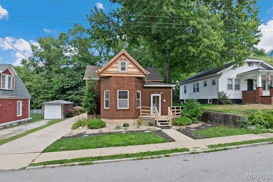 1809 Clawson ST, Alton, IL 62002