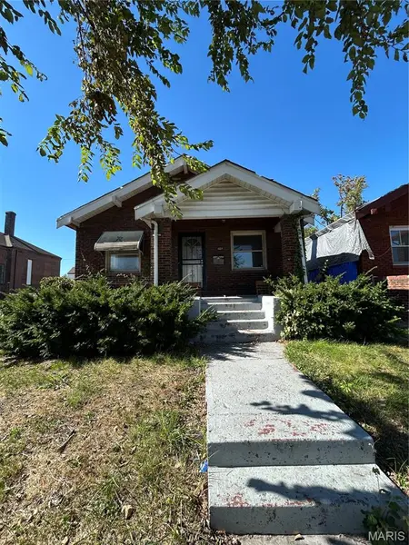 4213 N Newstead AVE, St Louis, MO 63115