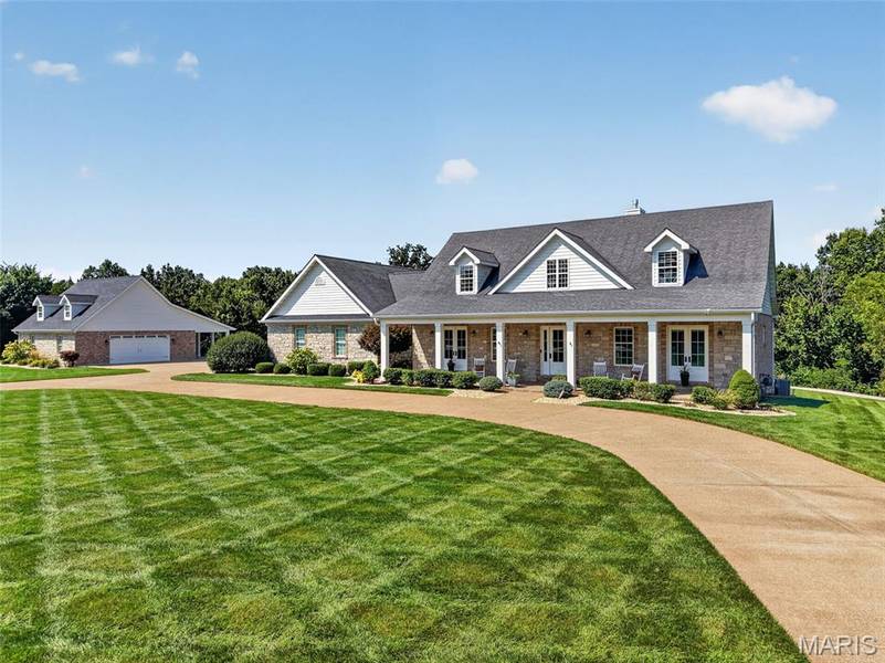 1320 Diehr RD, Wentzville, MO 63385