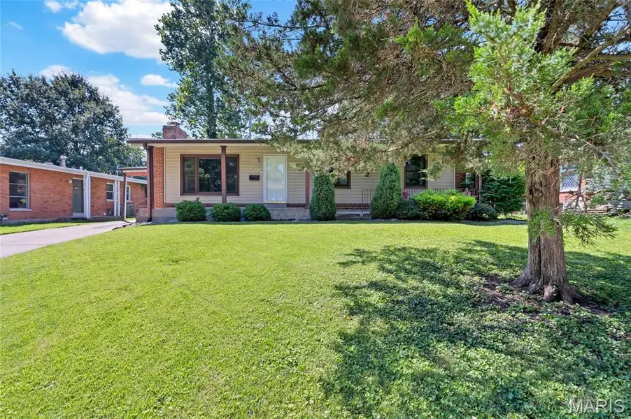 522 Bahia DR, Rock Hill, MO 63119