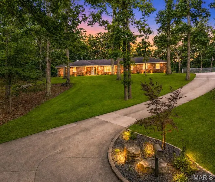3214 Lakewood DR, Cape Girardeau, MO 63701