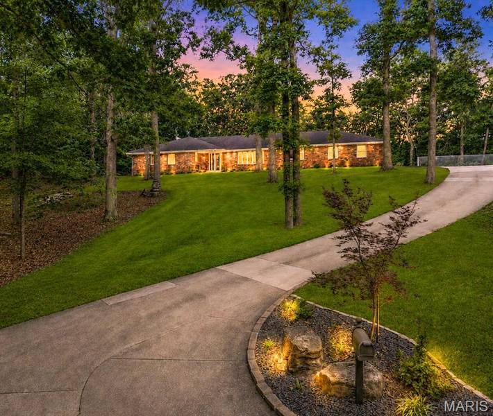 3214 Lakewood DR, Cape Girardeau, MO 63701