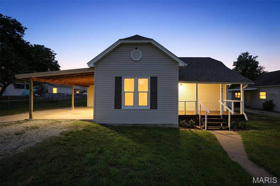 108 N White Oak ST, Desloge, MO 63601