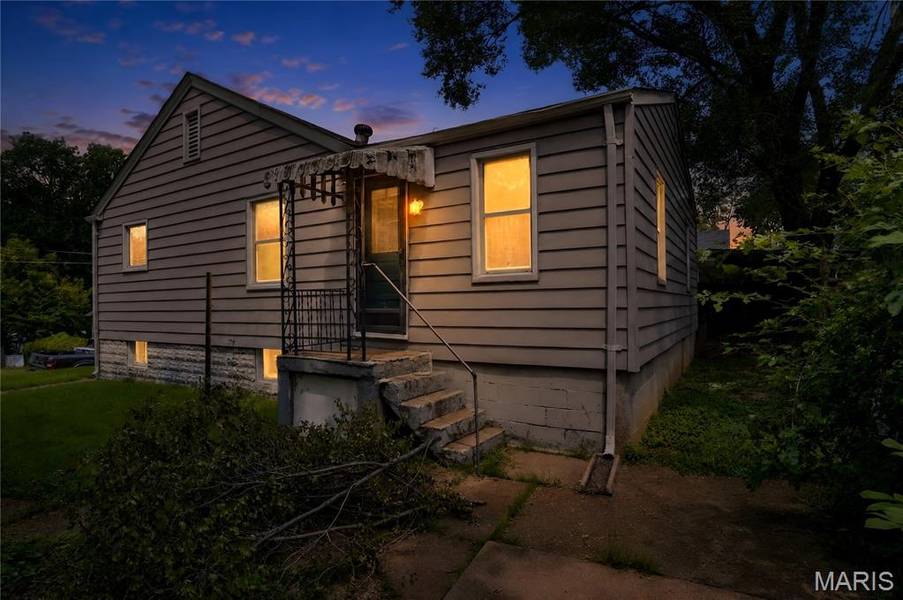2142 Penfield AVE, Vinita Park, MO 63114