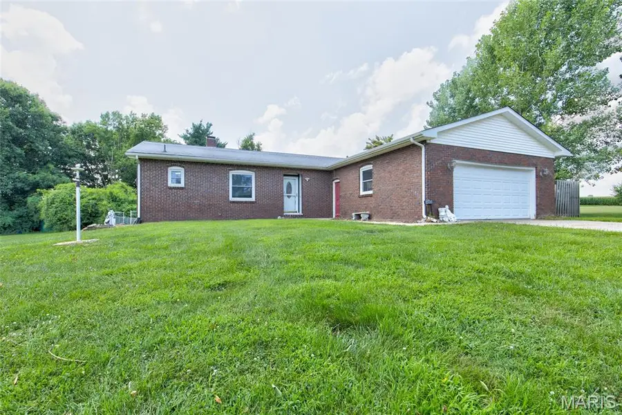 14904 Sycamore ST, Grafton, IL 62037