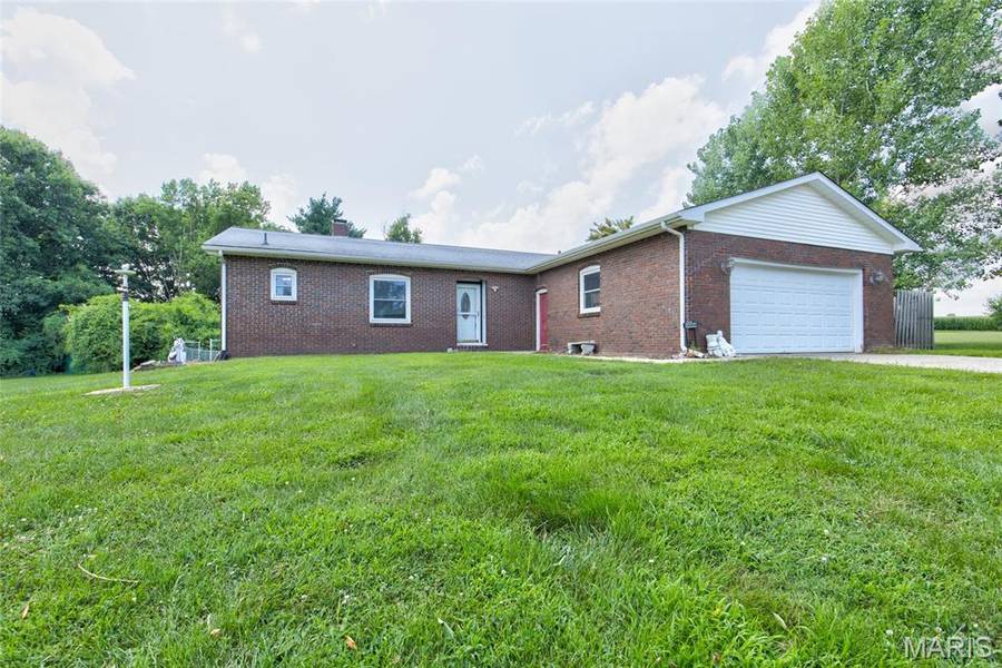 14904 Sycamore ST, Grafton, IL 62037