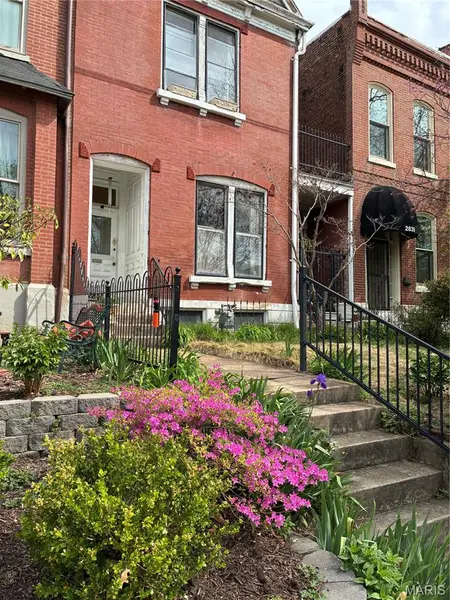 2841 Russell BLVD, St Louis, MO 63104