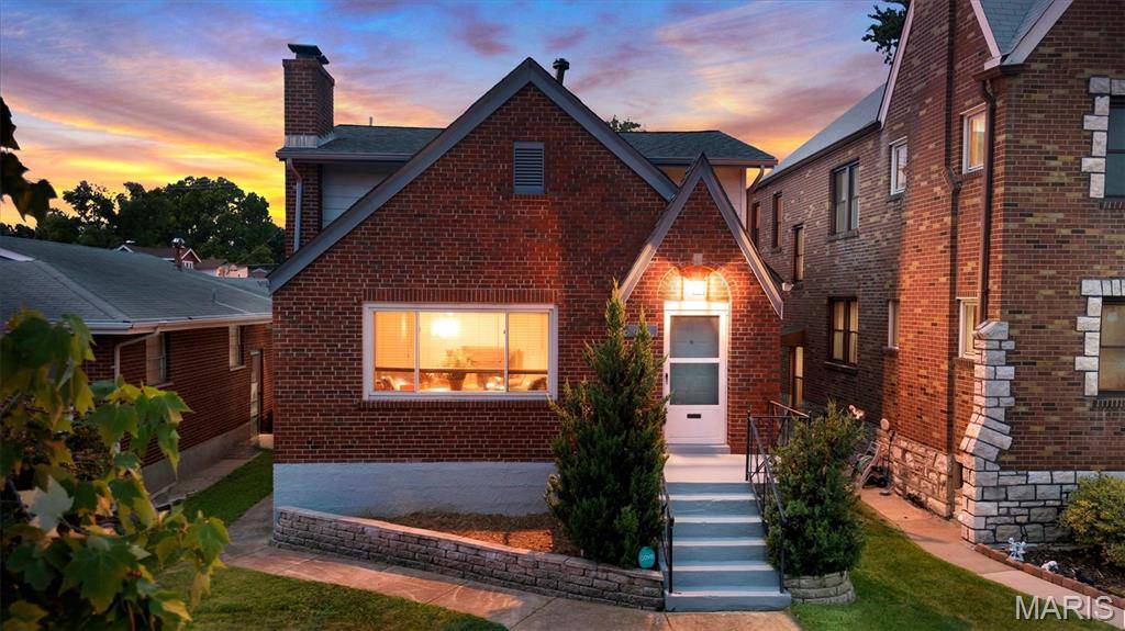 3621 Watson RD, St Louis, MO 63109