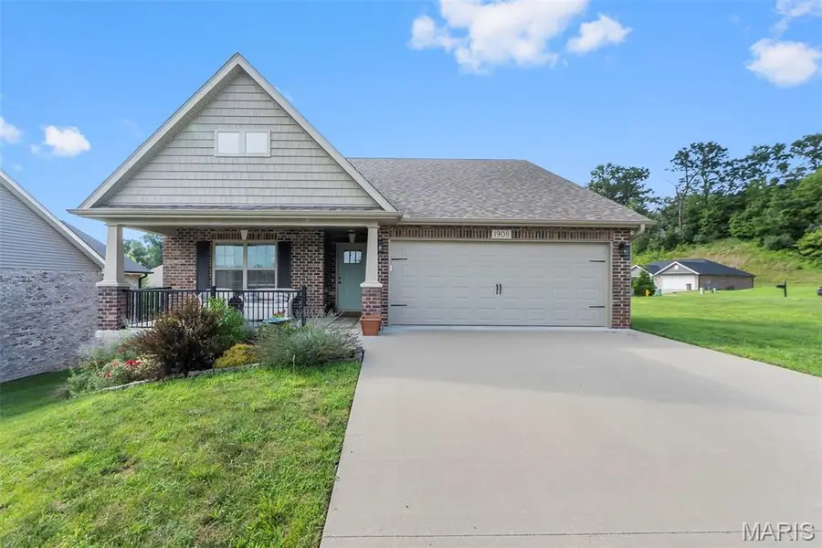 1908 Wheelwright DR, Cape Girardeau, MO 63701