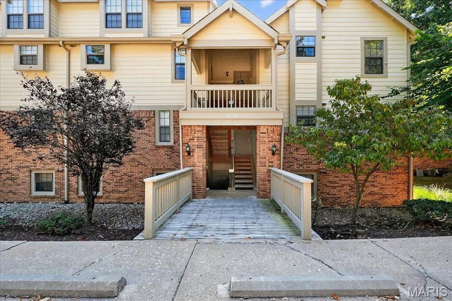 12952 Bryce Canyon DR #B, Maryland Heights, MO 63043
