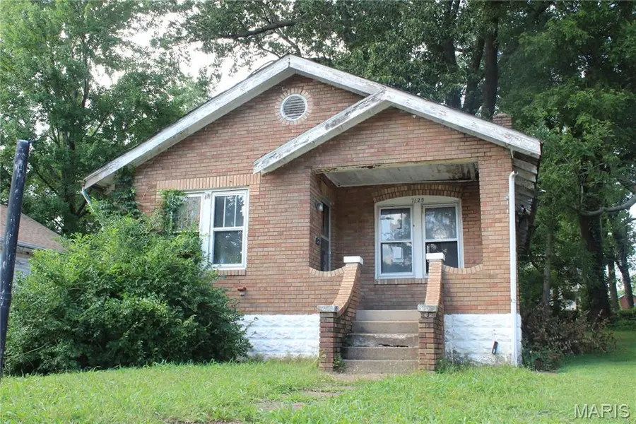 7125 Woodrow AVE, Velda City, MO 63121