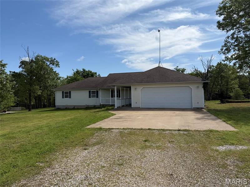 23863 Raspberry LN, Waynesville, MO 65583