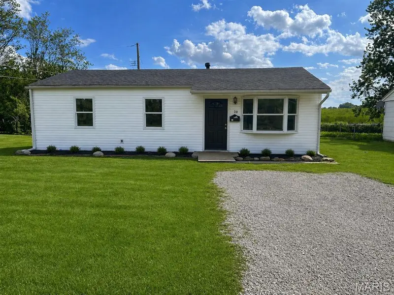 30 Saint Gregory DR, Cahokia, IL 62206