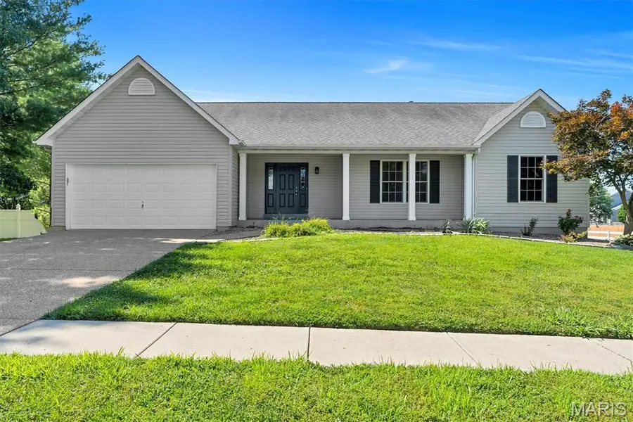 7196 Heald DR, O'fallon, MO 63368